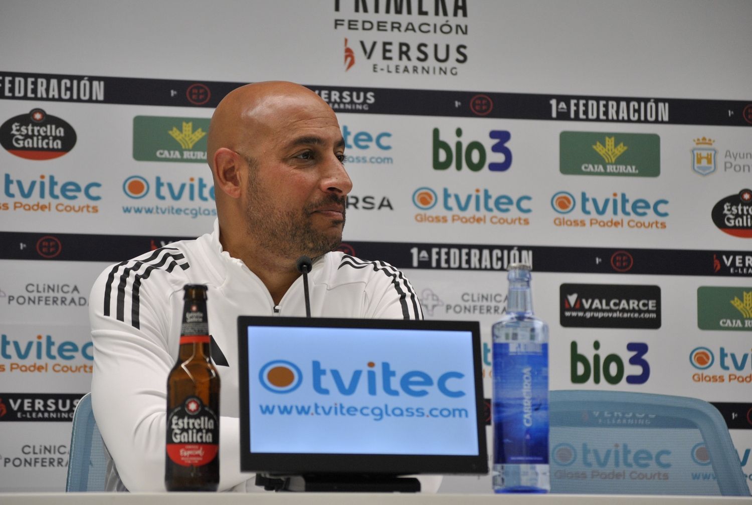 Nafti, sobre la última incorporación de la Ponferradina: Mfulu "está como un juvenil, con ganas de aportar"