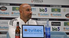 Nafti, «convencido» de que la Ponferradina estará en el playoff de ascenso: «Si hacemos los deberes, estaremos aquí celebrando» Nafti, «convencido» de que la Ponferradina estará en el playoff de ascenso: «Si hacemos los deberes, estaremos aquí celebrando»