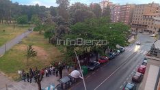 Imagen de la cola para acceder al concierto Fito y Fitipaldis en Ponferrada