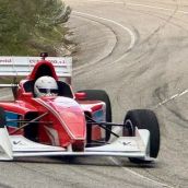 Alexis Vieitez arrasa en la XIV Subida a Vega de Espinareda y se impone en una edición histórica 