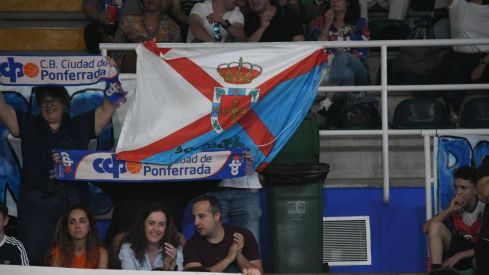 El Lydia Valentín levanta al Clínica Ponferrada en el inicio de los Playoff | Gínes Alonso 