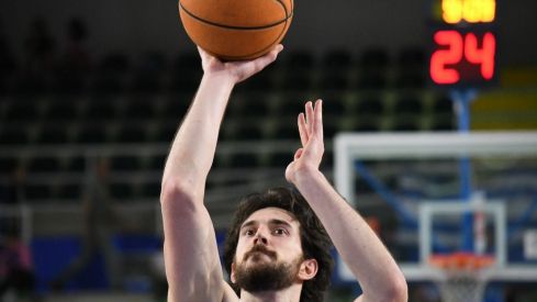 El Lydia Valentín levanta al Clínica Ponferrada en el inicio de los Playoff | Gínes Alonso 