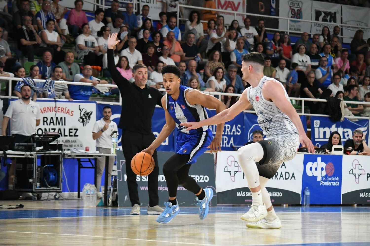 El Clínica Ponferrada deberá remontar en Albacete para seguir soñando con el ascenso