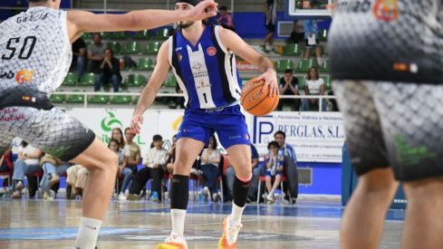 El Lydia Valentín levanta al Clínica Ponferrada en el inicio de los Playoff | Gínes Alonso 