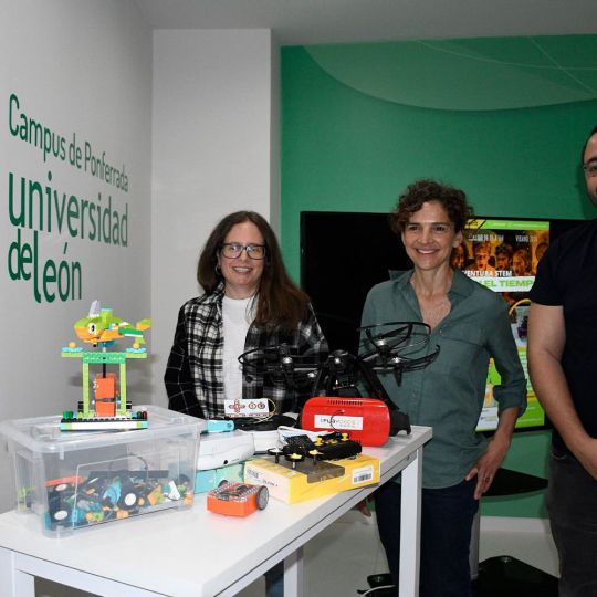Presentación del campus tecnológico de verano Aventura STEM Viaje en el Tiempo (4)