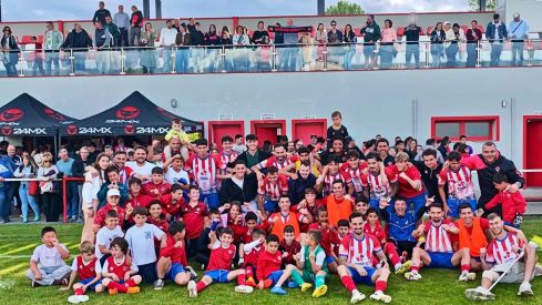 El Atlético Bembibre celebra la permanencia
