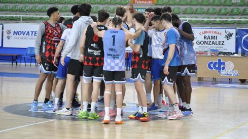 Piña del Baloncesto Clínica Ponferrada