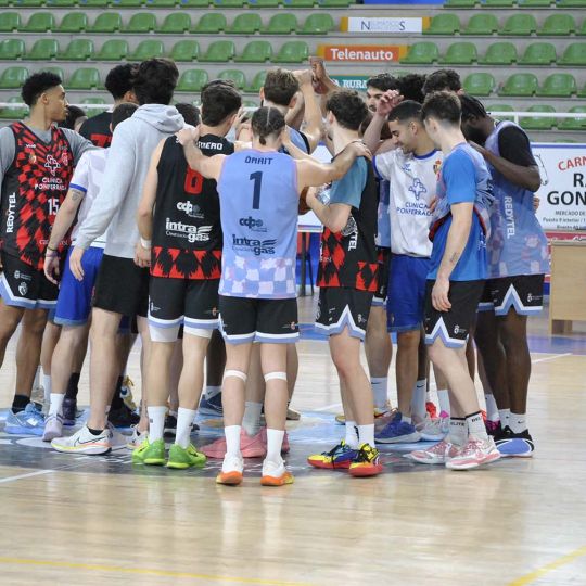 Piña del Baloncesto Clínica Ponferrada
