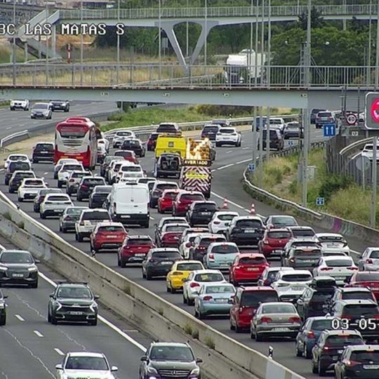 Cámara DGT a su paso por la A 6 en Madrid