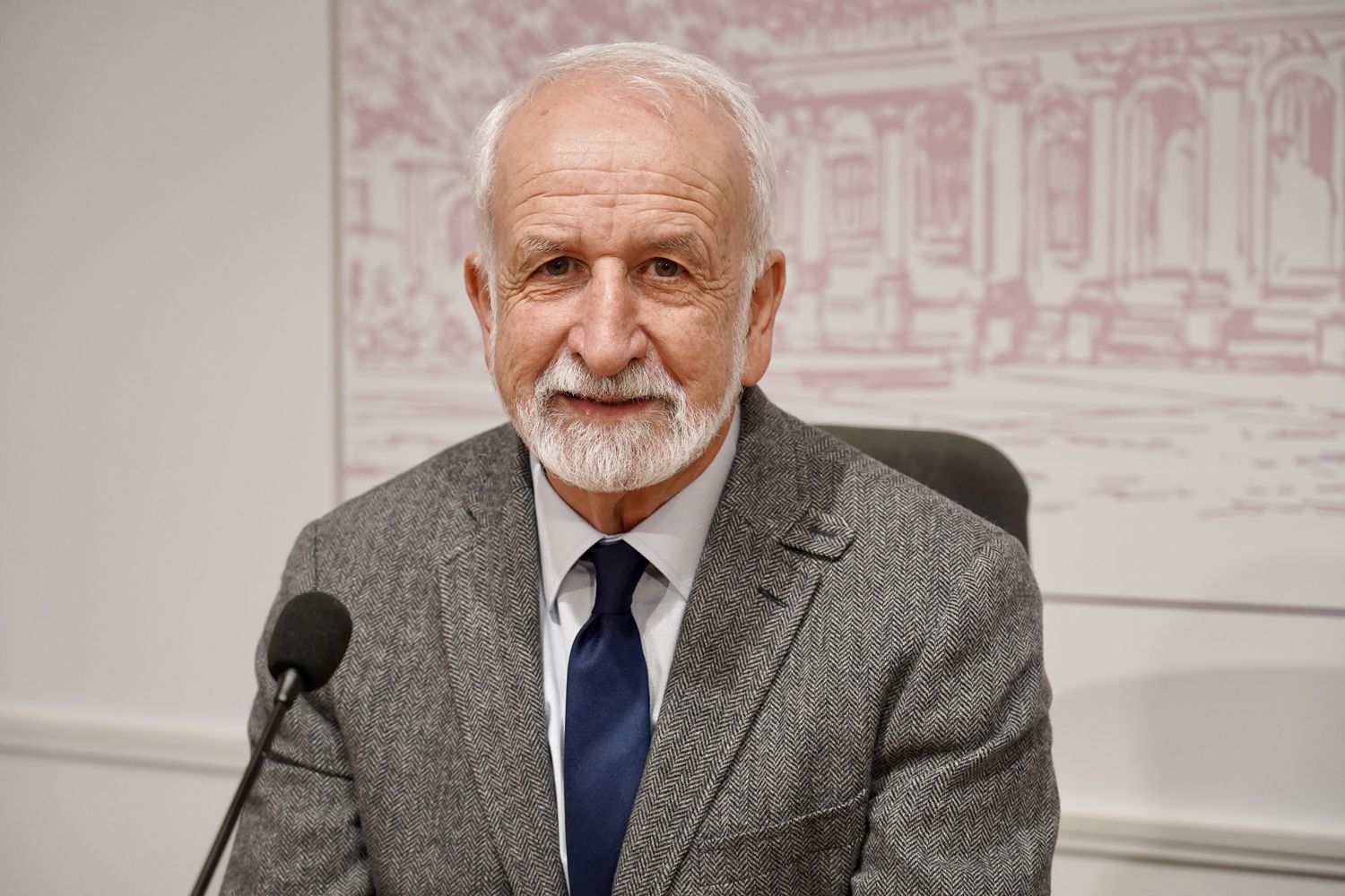Carlos S. Campillo / ICAL. El académico de la Real Academia Española (RAE), Salvador Gutiérrez
