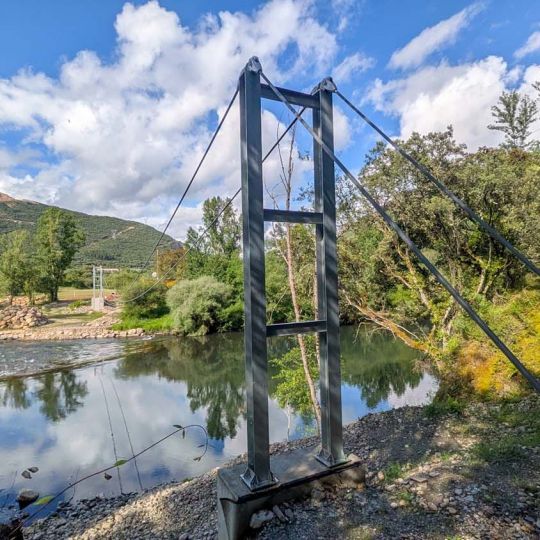 Estado actual de la reconstrucción del puente colgante de Valiña (6)