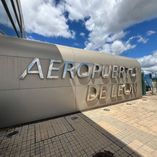 Aeropuerto de León Aeropuerto de León