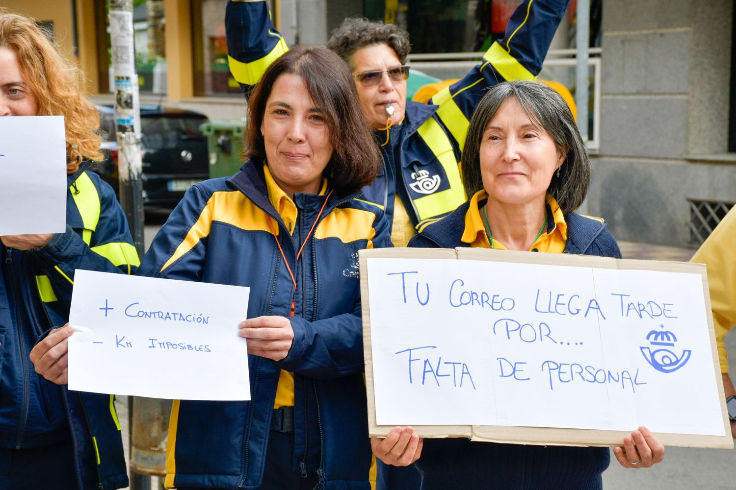 Concentración de los trabajadores de Correos de Bembibre (5)