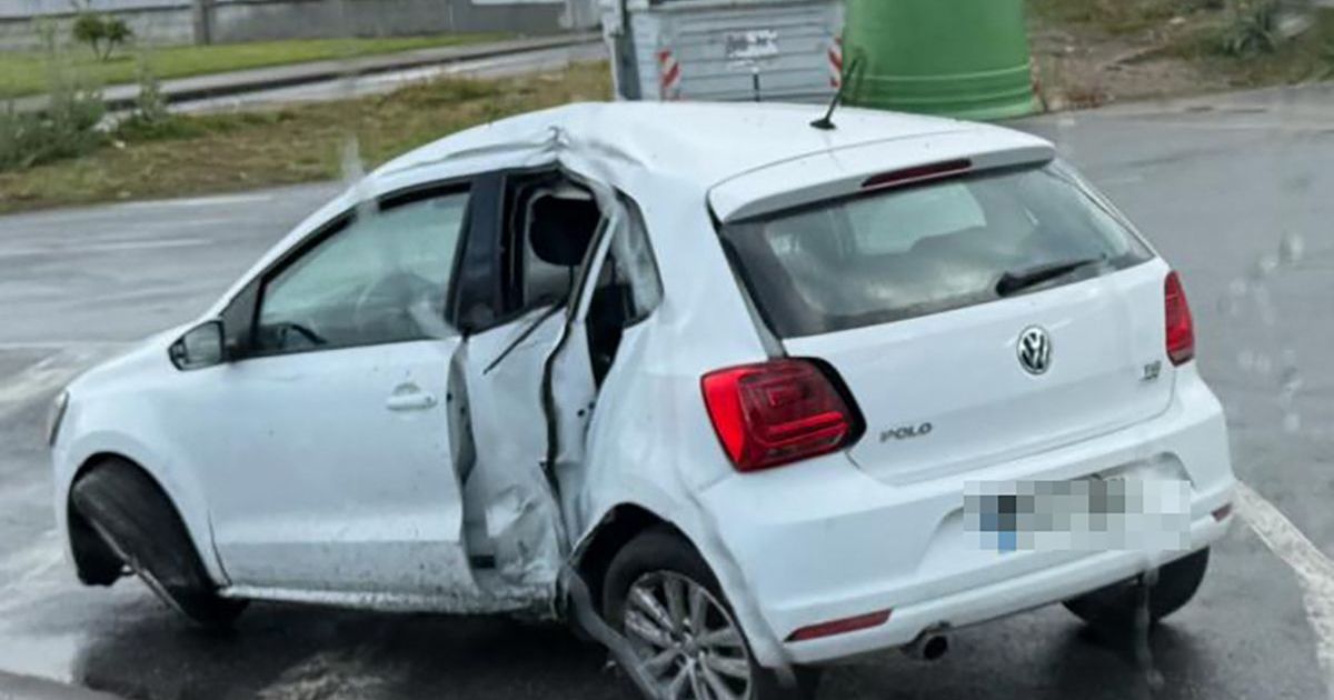 Trasladados dos jóvenes al Hospital El Bierzo tras un accidente de ...