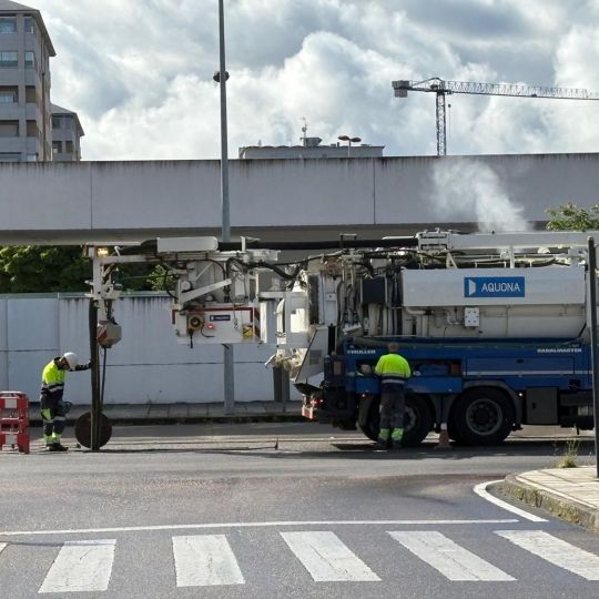 Tratamiento antiplagas en las alcantarillas del barrio de La Rosaleda