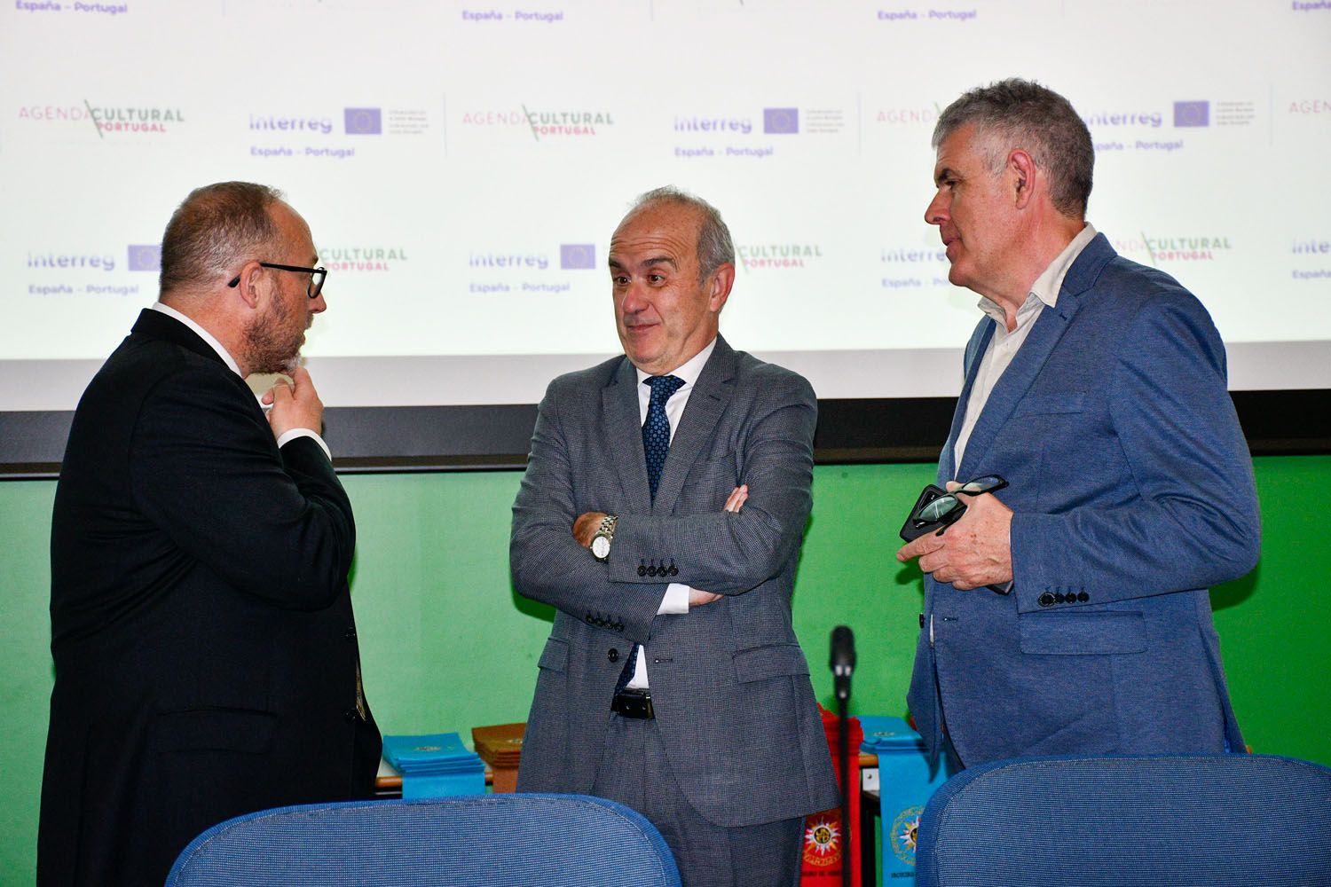 Presentación Proyecto Cultura de Fronteira en la UNED de Ponferrada (1) Presentación Proyecto Cultura de Fronteira en la UNED de Ponferrada (1)