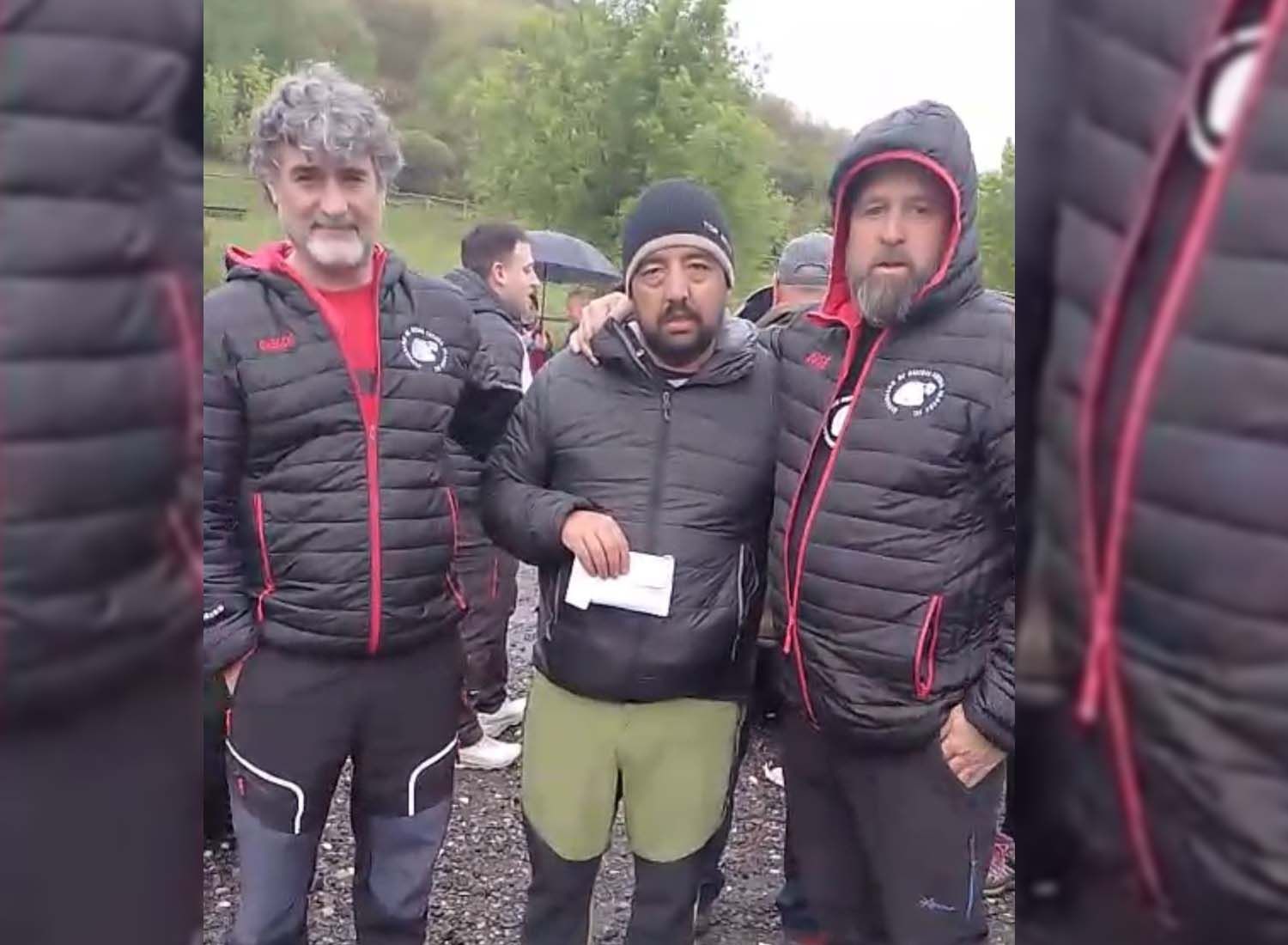 Entrega del dinero recaudado a los mineros de Ibias 