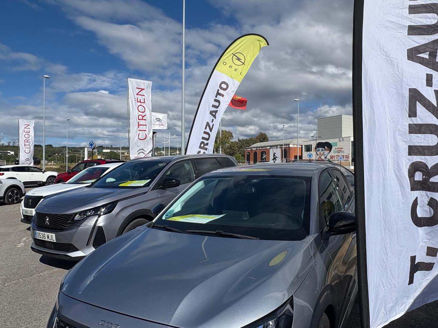 Gama de coches de talleres Cruz Auto en la Feria de Expocasión (23)