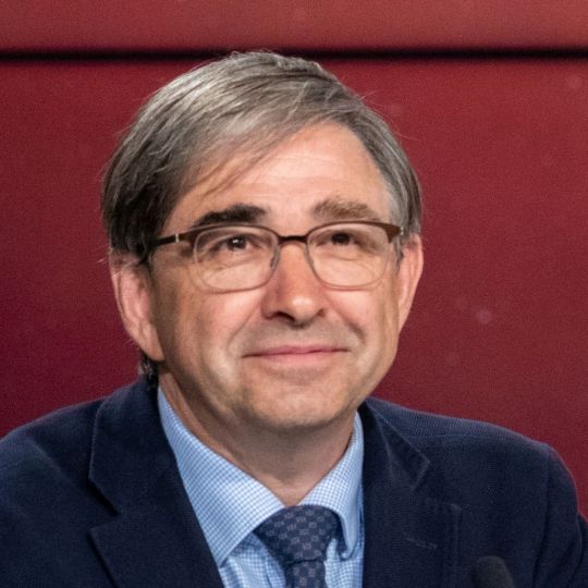 César García Marirrodriga, ingeniero aeronaútico de la ESA: "El eclipse de este agosto es un aperitivo, el plato fuerte es despertar vocaciones científicas" César García Marirrodriga, ingeniero aeronaútico de la ESA: "El eclipse de este agosto es un aperitivo, el plato fuerte es despertar vocaciones científicas"