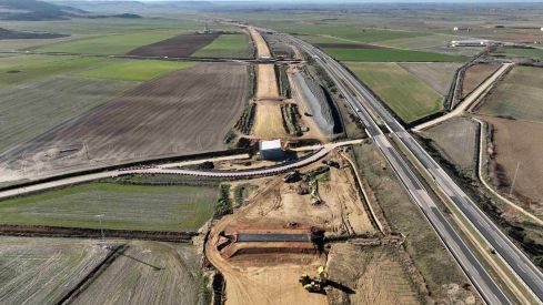 Más de 1.000 millones para el AVE en Castilla y León: Acceso a Galicia e impulso a la línea al País Vasco Más de 1.000 millones para el AVE en Castilla y León: Acceso a Galicia e impulso a la línea al País Vasco