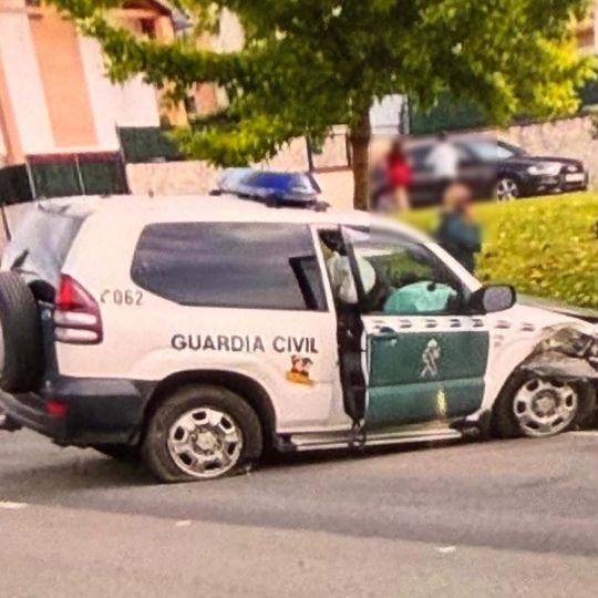 Accidente en la entrada de Molinaseca. Redes sociales Accidente en la entrada de Molinaseca. Redes sociales
