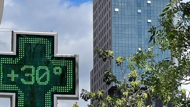 30 grados en una farmacia de Ponferrada 30 grados en una farmacia de Ponferrada