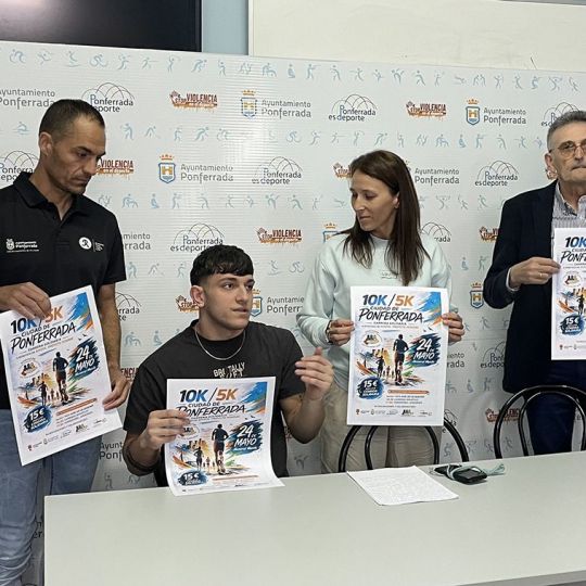 Presentación Carrera Solidaria 10K Ponferrada. Eva González, Alex Martínez, Iker García. Presentación Carrera Solidaria 10K Ponferrada. Eva González, Alex Martínez, Iker García.