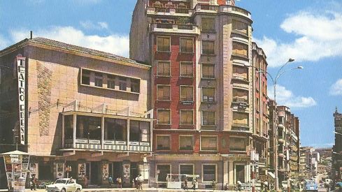 Antigua plaza Julio Lazúrtegui de Ponferrada con el cine Edesa | Foto: Compartida en el Facebook 'Fotos Antiguas de Ponferrada y El Bierzo. Autor: Juan Ignacio Laborda Antigua plaza Julio Lazúrtegui de Ponferrada con el cine Edesa | Foto: Compartida en el Facebook 'Fotos Antiguas de Ponferrada y El Bierzo. Autor: Juan Ignacio Laborda