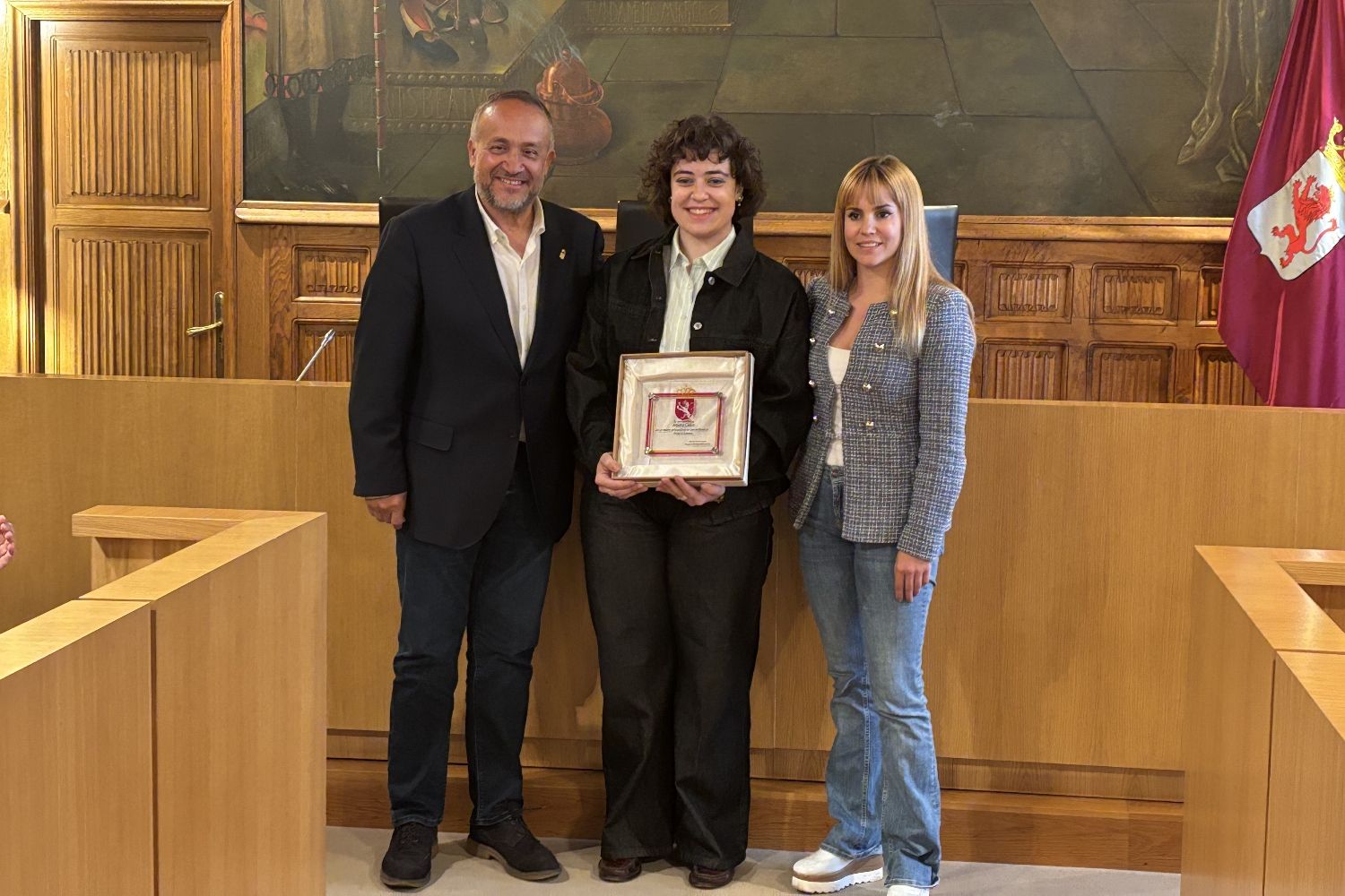 De Bembibre al mundo: La Diputación de León rinde homenaje a Ariadna Castro subcampeona mundial de florete