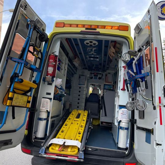 Ambulancia abierta Ambulancia abierta