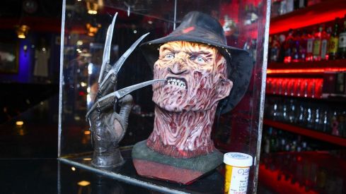 Figura de Freddy Krueger en el Morticia