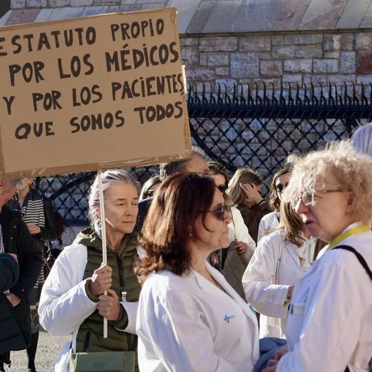 Carlos S. Campillo / ICAL. La delegación provincial de León de la Asociación Médicos Unidos por sus Derechos convoca una manifestación con motivo de la huelga médica a nivel nacional
