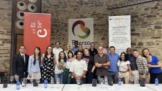 Acto de clausura de la Microcredencial Universitaria en Gestión y Comercialización en la Industria Vitivinícola Acto de clausura de la Microcredencial Universitaria en Gestión y Comercialización en la Industria Vitivinícola