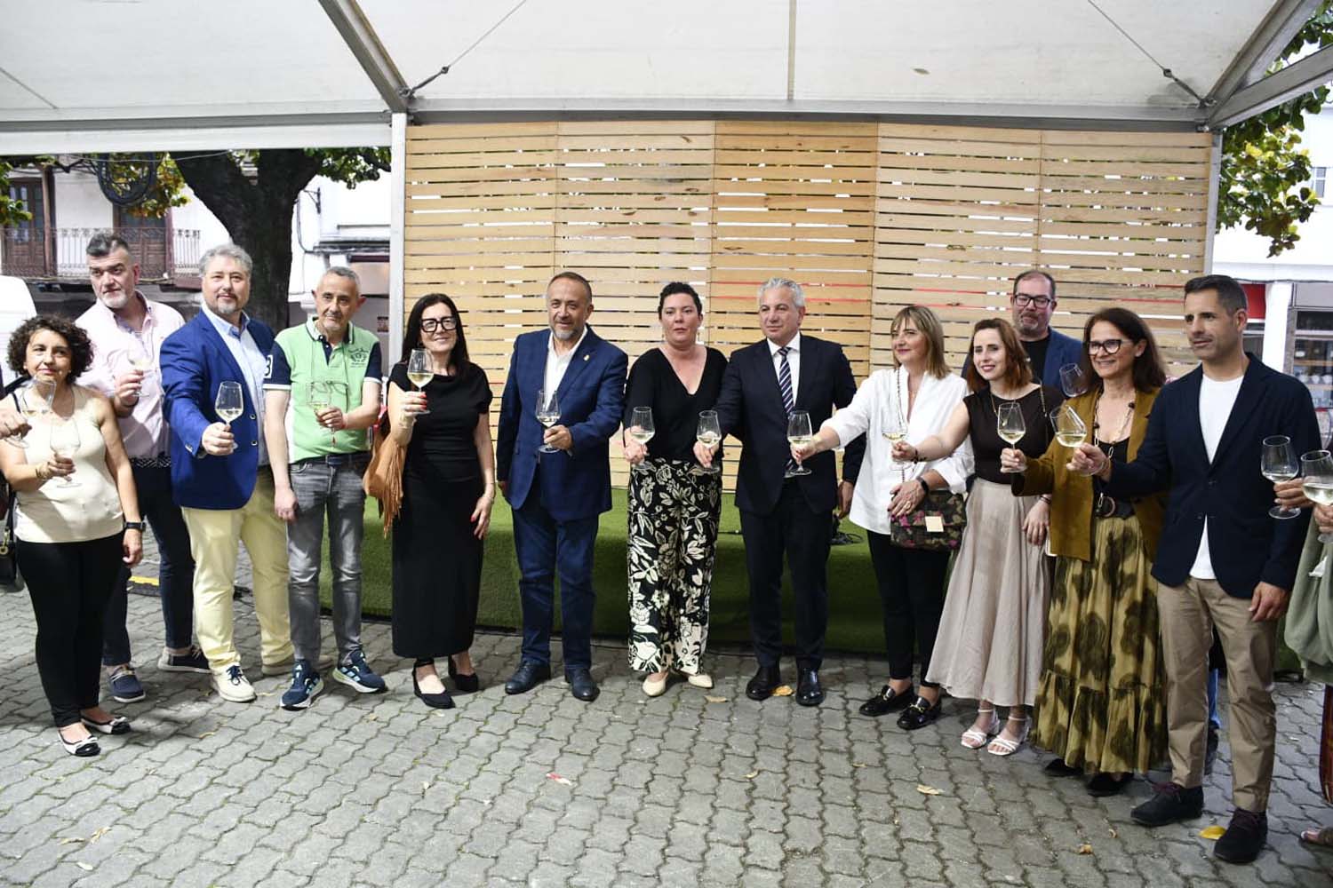 Inauguración Feria del Vino Cacabelos 2026 (16) Inauguración Feria del Vino Cacabelos 2026 (16)