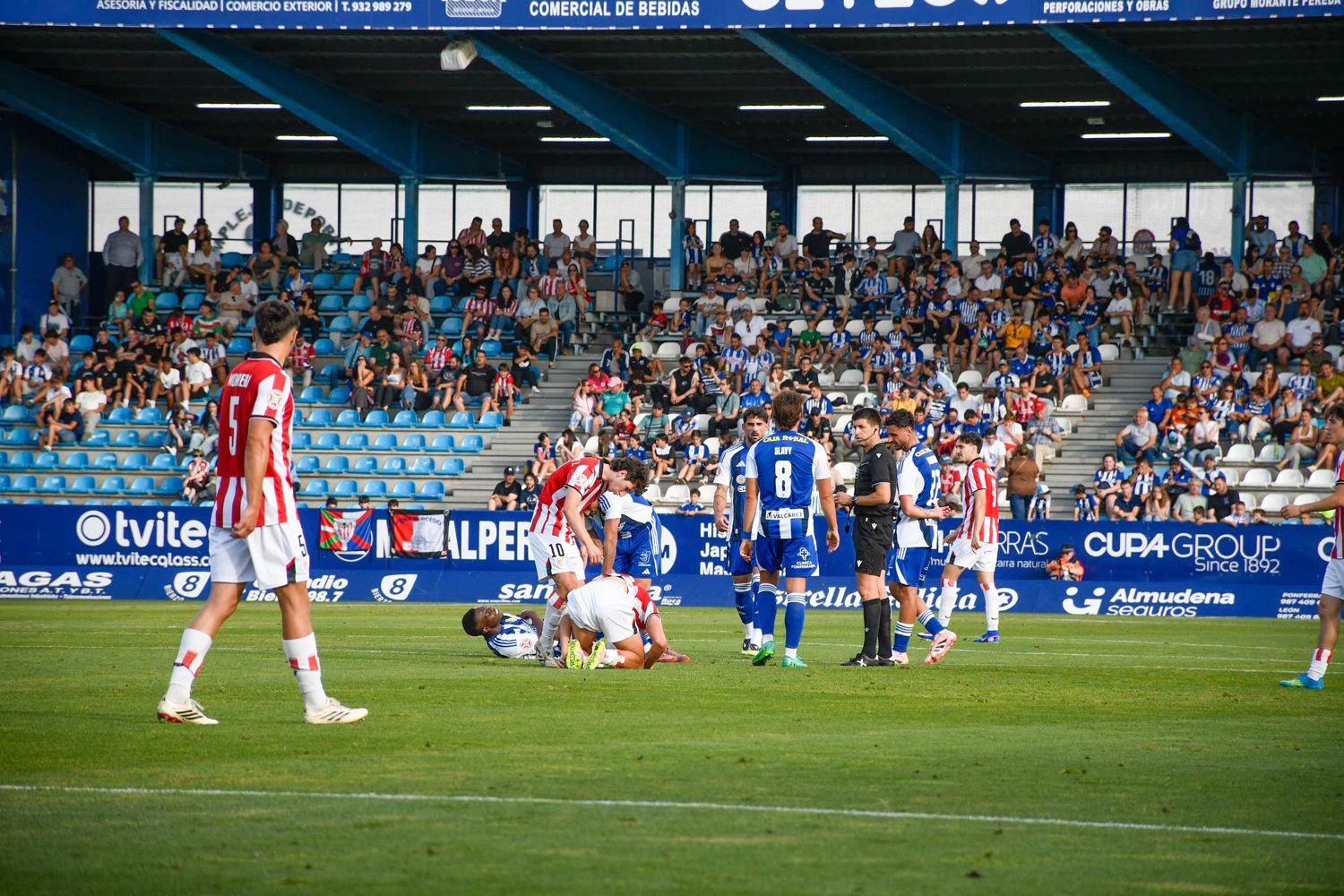 Segunda parte del partido de la Ponferradina contra el Bilbao Athletic (86) Segunda parte del partido de la Ponferradina contra el Bilbao Athletic (86)