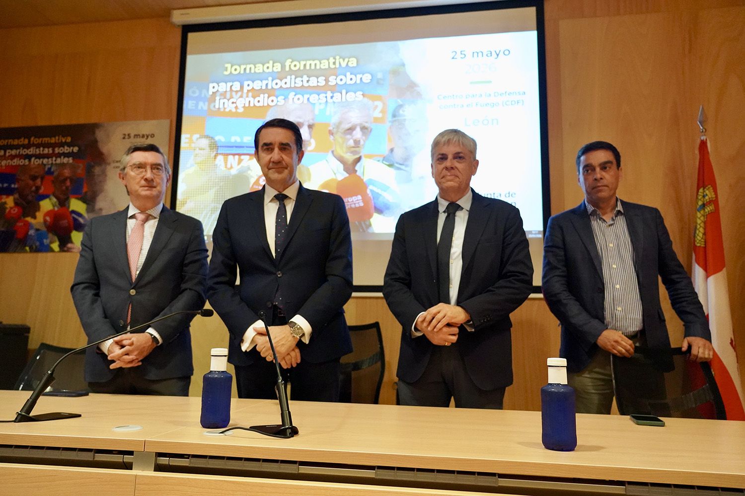 Carlos S. Campillo / ICAL El consejero de Medio Ambiente, Vivienda y Ordenación del Territorio, Juan Carlos Suárez-Quiñones, inaugura una jornada formativa para medios de comunicación en materia de incendios forestales Carlos S. Campillo / ICAL El consejero de Medio Ambiente, Vivienda y Ordenación del Territorio, Juan Carlos Suárez-Quiñones, inaugura una jornada formativa para medios de comunicación en materia de incendios forestales