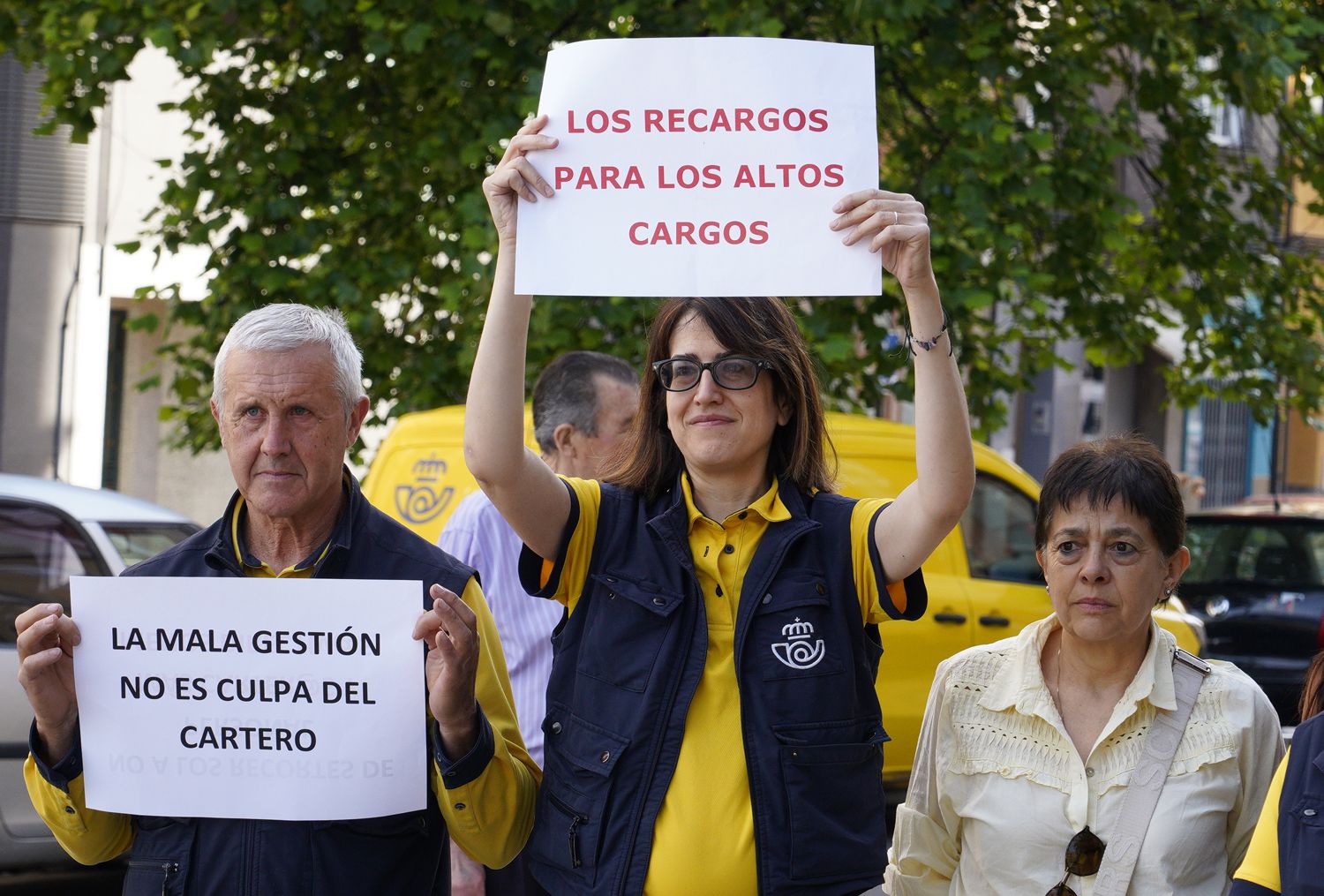 César Sánchez / ICAL . Concentración de los trabajadores de Correos en Ponferrada para reclamar más personal y mejora del servicio(3) César Sánchez / ICAL . Concentración de los trabajadores de Correos en Ponferrada para reclamar más personal y mejora del servicio(3)