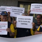 César Sánchez / ICAL . Concentración de los trabajadores de Correos en Ponferrada para reclamar más personal y mejora del servicio  (4)