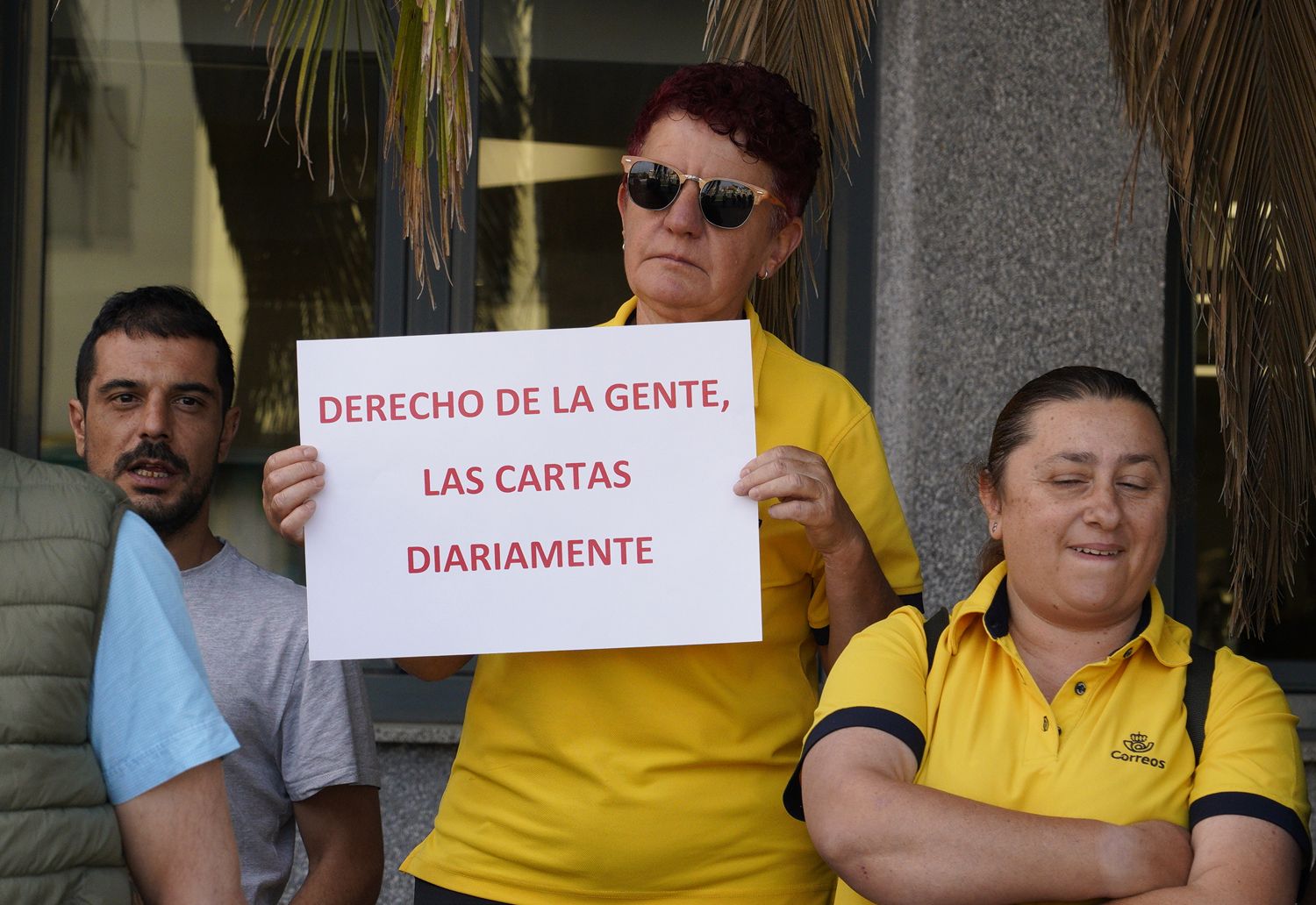 César Sánchez / ICAL . Concentración de los trabajadores de Correos en Ponferrada para reclamar más personal y mejora del servicio(7) César Sánchez / ICAL . Concentración de los trabajadores de Correos en Ponferrada para reclamar más personal y mejora del servicio(7)