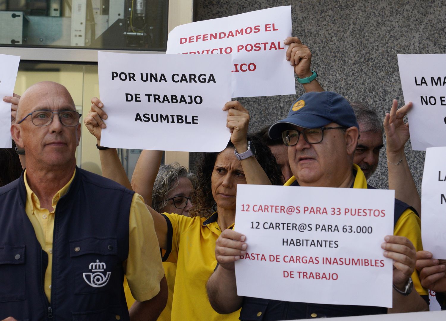 César Sánchez / ICAL . Concentración de los trabajadores de Correos en Ponferrada para reclamar más personal y mejora del servicio(8) César Sánchez / ICAL . Concentración de los trabajadores de Correos en Ponferrada para reclamar más personal y mejora del servicio(8)