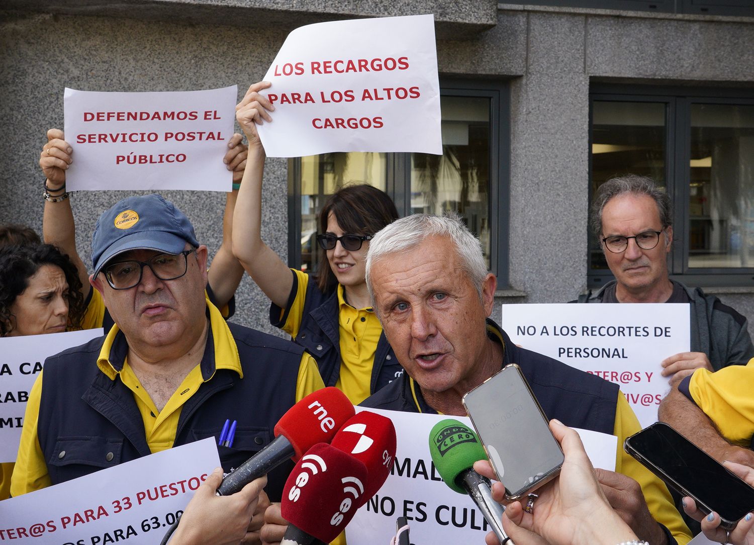 César Sánchez / ICAL . Concentración de los trabajadores de Correos en Ponferrada para reclamar más personal y mejora del servicio (10) César Sánchez / ICAL . Concentración de los trabajadores de Correos en Ponferrada para reclamar más personal y mejora del servicio (10)