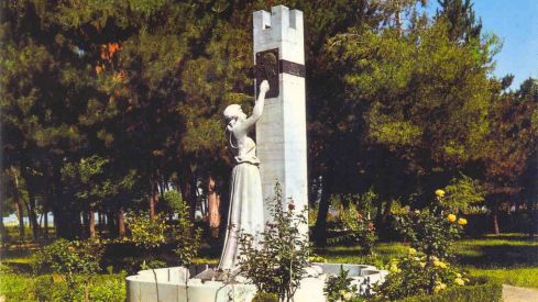 Imagen antigua de La Carrasca en el parque del Plantío de Ponferrada | Foto: Compartida en el grupo de Facebook 'Fotos Antiguas de Ponferrada y El Bierzo', Autor: Eduardo Fra Imagen antigua de La Carrasca en el parque del Plantío de Ponferrada | Foto: Compartida en el grupo de Facebook 'Fotos Antiguas de Ponferrada y El Bierzo', Autor: Eduardo Fra