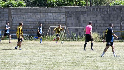 Partido en Matarrosa del Sil (9)