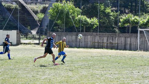 Partido en Matarrosa del Sil (10)