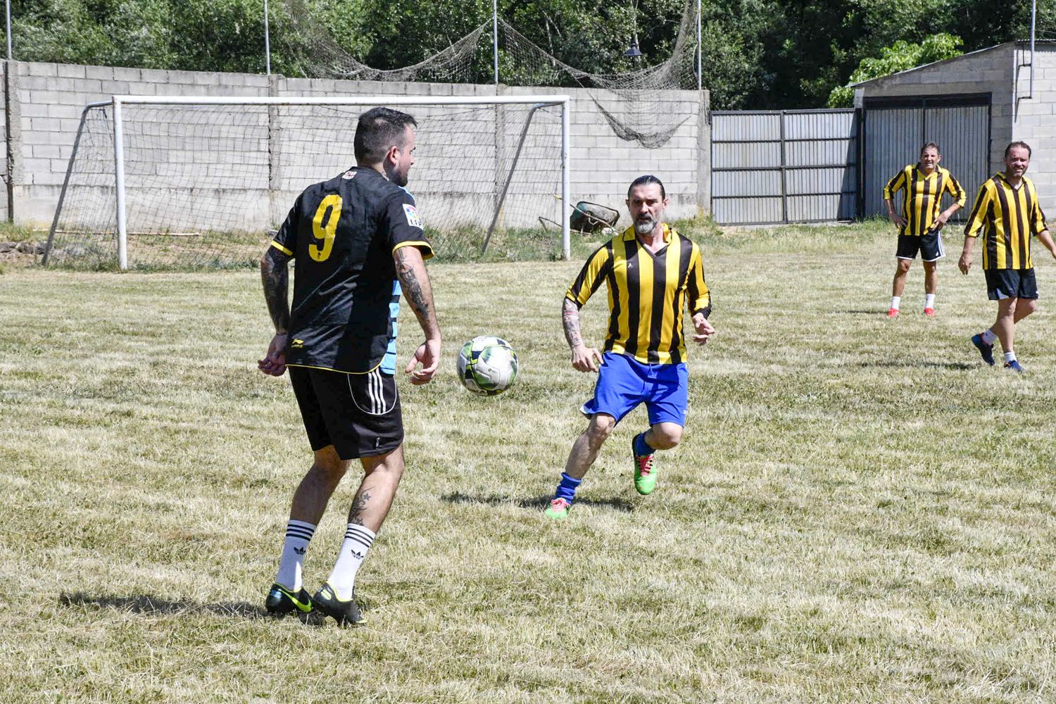 Partido en Matarrosa del Sil (12)