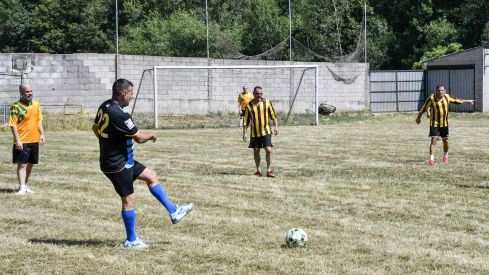 Partido en Matarrosa del Sil (18)