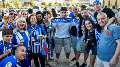 El ambiente a las puertas del Toralín en el inicio del playoff de ascenso | Dani Merino El ambiente a las puertas del Toralín en el inicio del playoff de ascenso | Dani Merino
