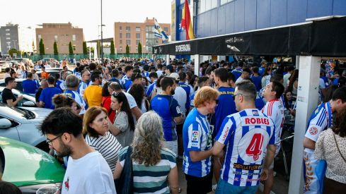 El ambiente a las puertas del Toralín en el inicio del playoff de ascenso | Dani Merino El ambiente a las puertas del Toralín en el inicio del playoff de ascenso | Dani Merino