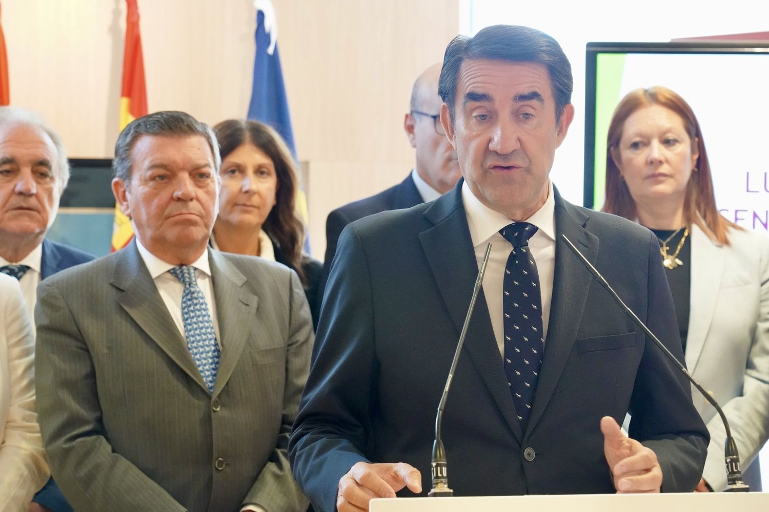 Los consejeros en funciones de la Presidencia, Luis Miguel González Gago, y de Medio Ambiente, Vivienda y Ordenación del Territorio, Juan Carlos Suárez-Quiñones, presentan la campaña de incendios forestales para el año 2026 en la Comisión General de Coordinación Territorial | Carlos S. Campillo / ICAL Los consejeros en funciones de la Presidencia, Luis Miguel González Gago, y de Medio Ambiente, Vivienda y Ordenación del Territorio, Juan Carlos Suárez-Quiñones, presentan la campaña de incendios forestales para el año 2026 en la Comisión General de Coordinación Territorial | Carlos S. Campillo / ICAL