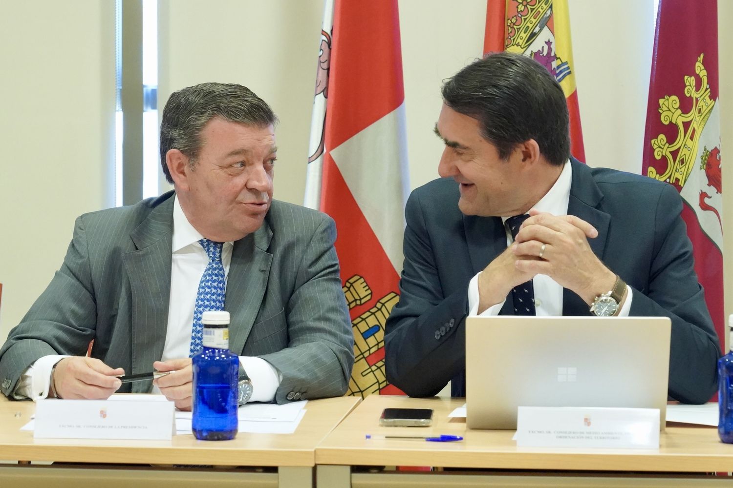Los consejeros en funciones de la Presidencia, Luis Miguel González Gago, y de Medio Ambiente, Vivienda y Ordenación del Territorio, Juan Carlos Suárez-Quiñones | Carlos S. Campillo / ICAL Los consejeros en funciones de la Presidencia, Luis Miguel González Gago, y de Medio Ambiente, Vivienda y Ordenación del Territorio, Juan Carlos Suárez-Quiñones | Carlos S. Campillo / ICAL